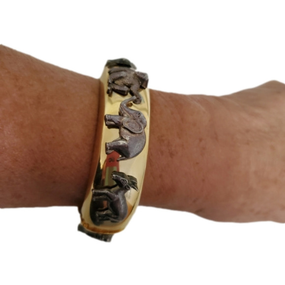 2/$35 Sale Fun Zoo Animal Bangle Bracelet Gold tone - Picture 2 of 11